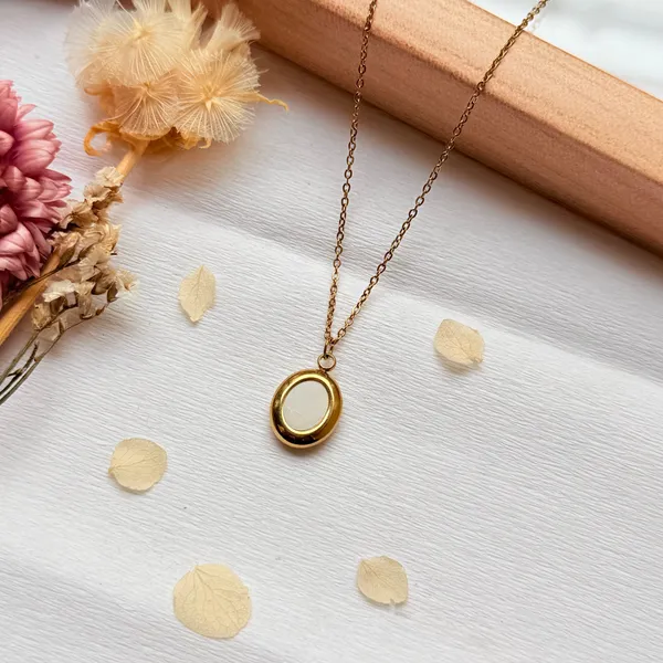 Gold_Round_Marble_Anti_Tarnish_Locket